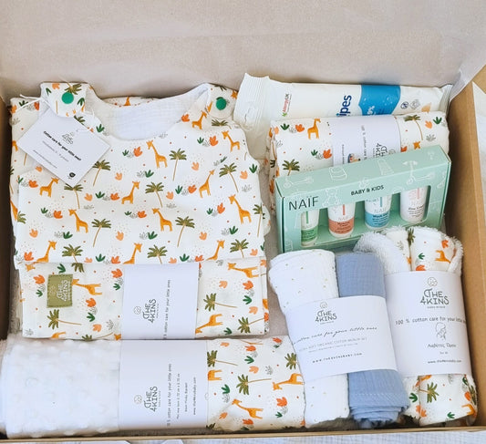 Giraffe Welcome Baby Box