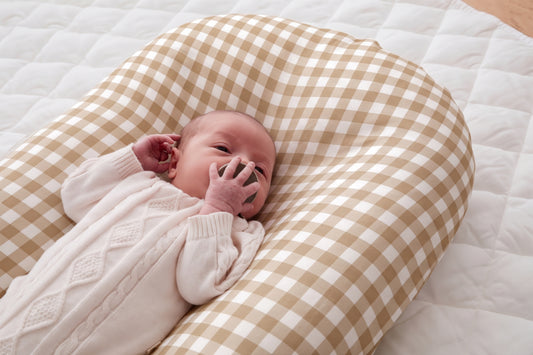 Νέας γενιάς cocoon Safe-Lounge Baby Nest - Gingham Beige