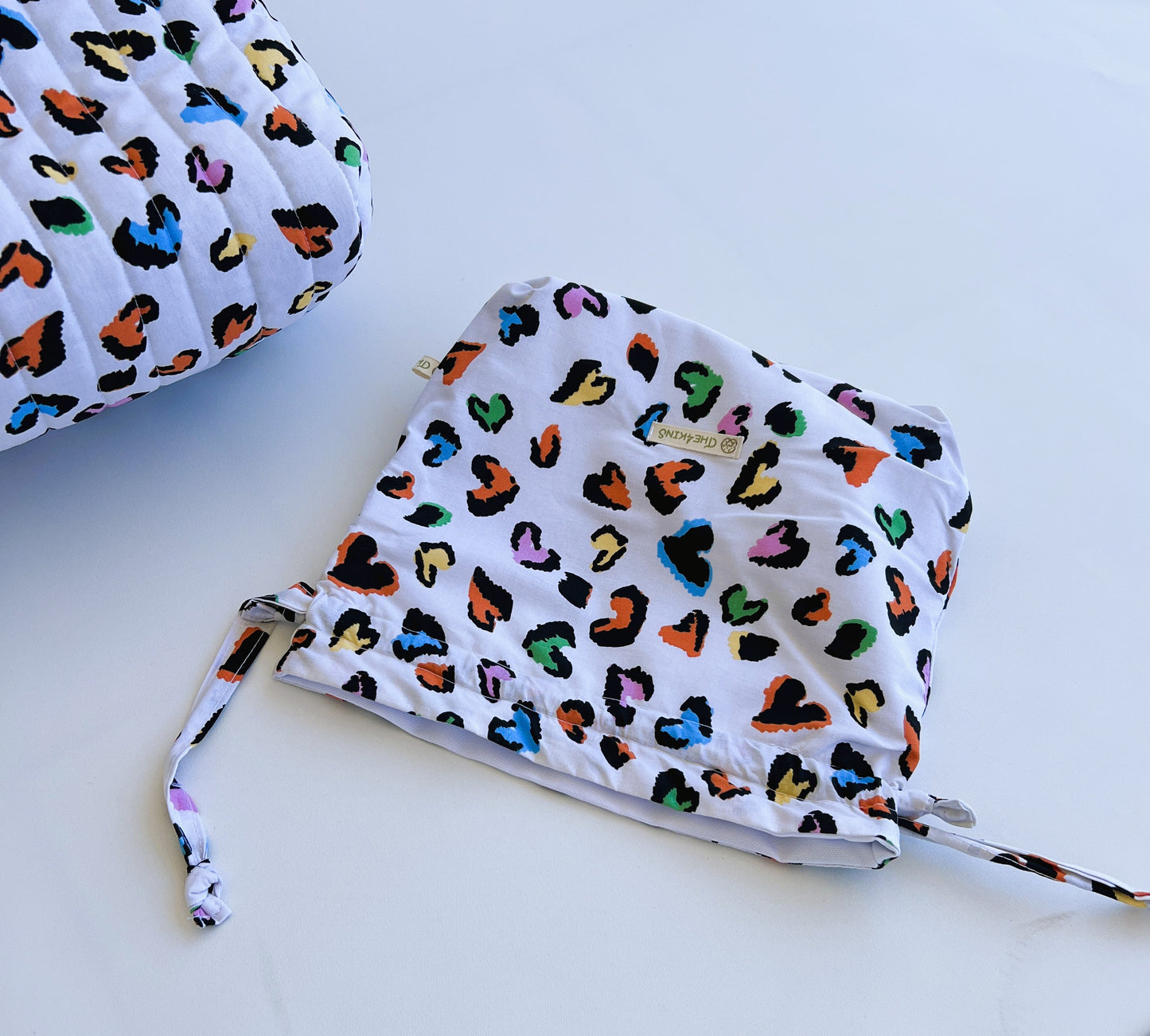 Colorful animal print Αδιάβροχο Νεσεσέρ