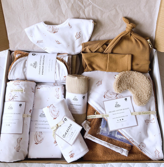 Mama goose Welcome Baby Box
