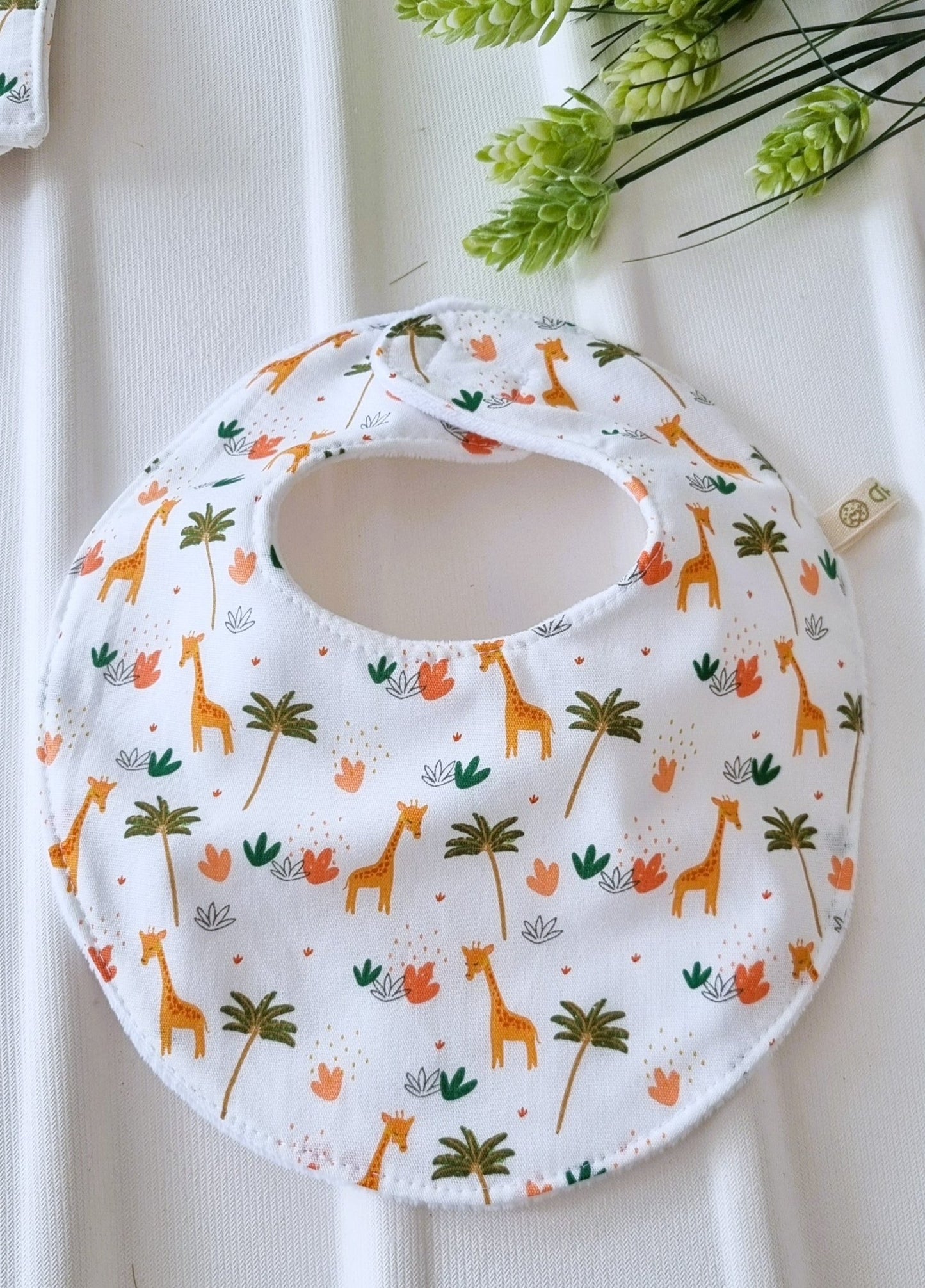 Giraffe Αδιάβροχη Σαλιάρα - The4kins baby brand