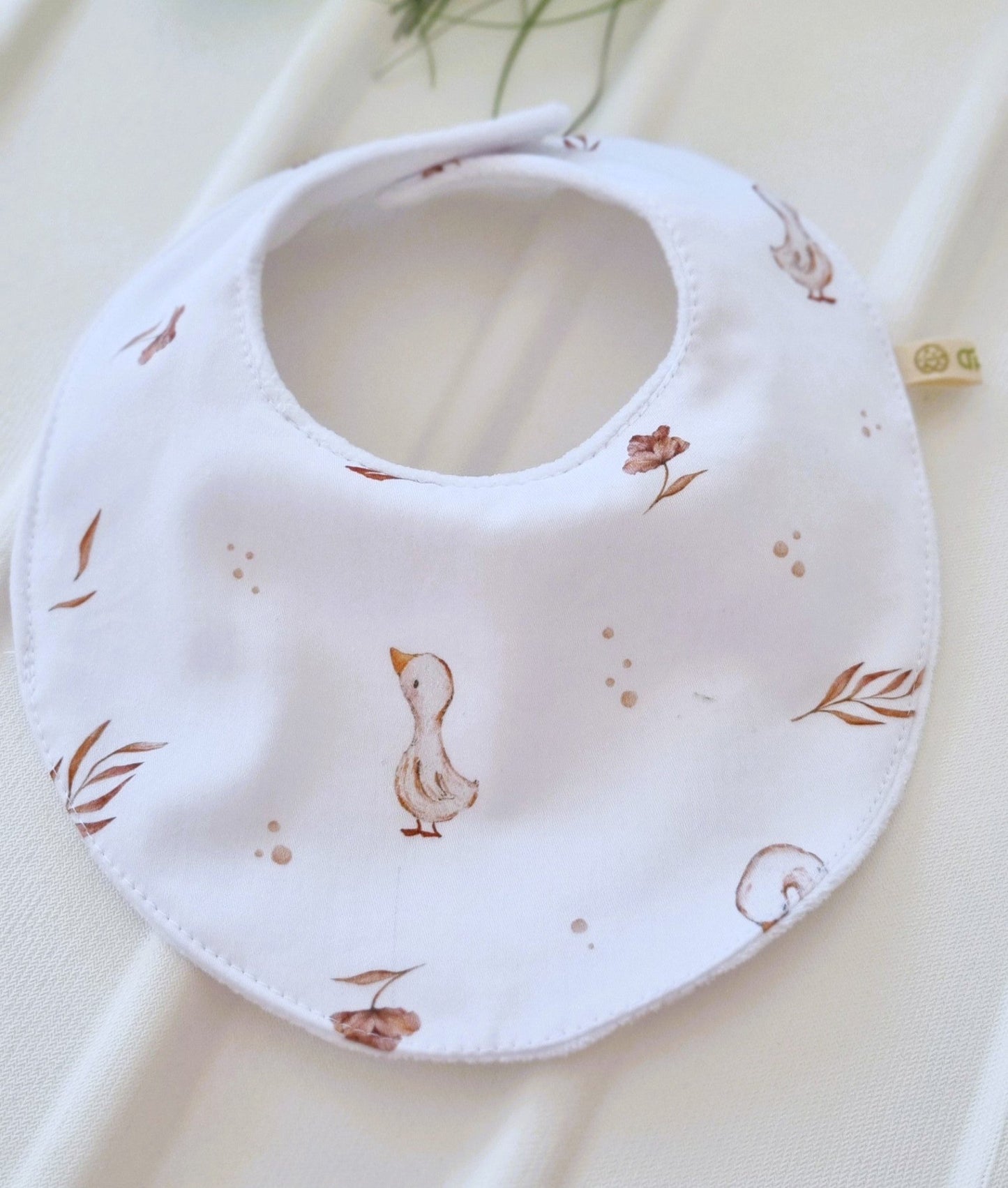 Mama Goose Αδιάβροχη Σαλιάρα - The4kins baby brand