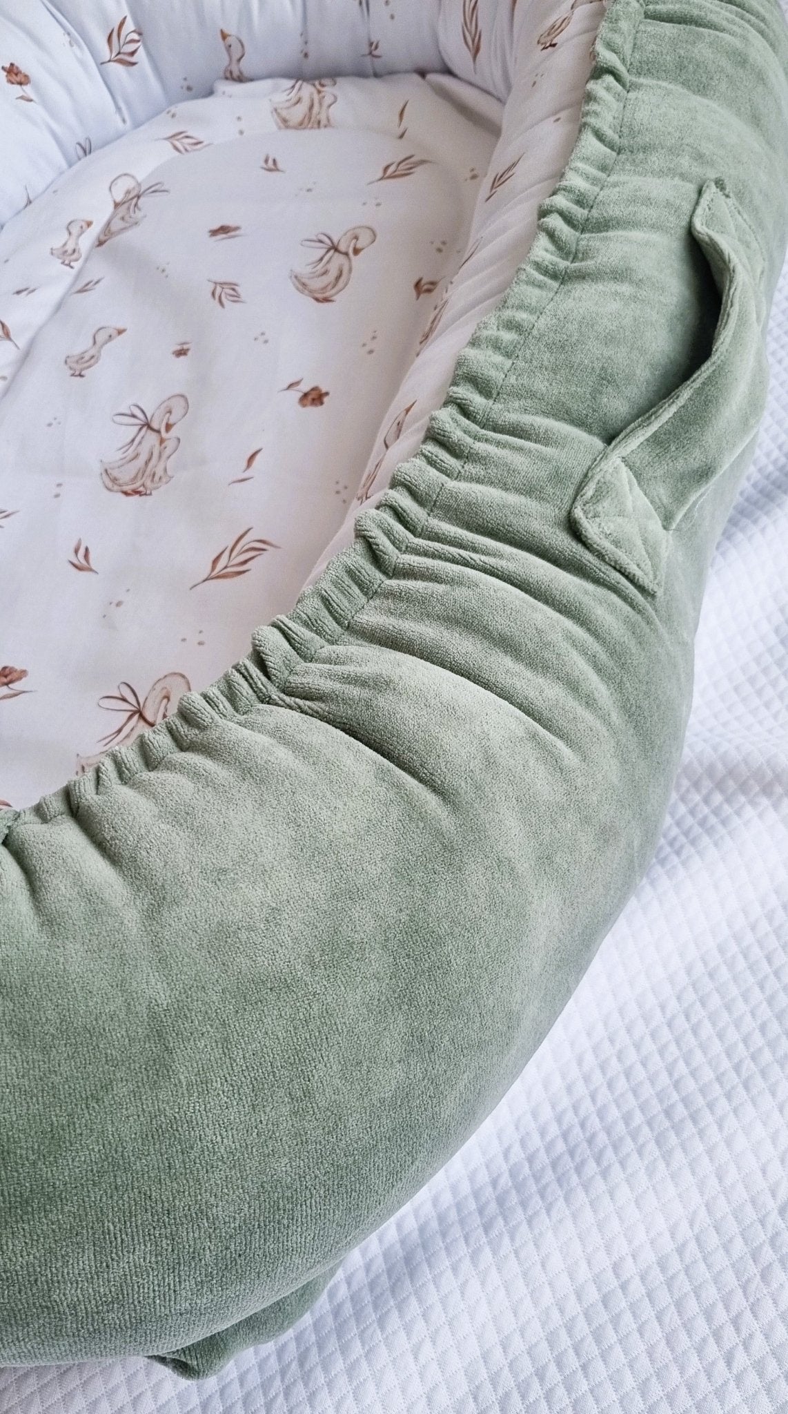 Mama Goose Φωλίτσα Baby Nest Dusty Green - The4kins baby brand