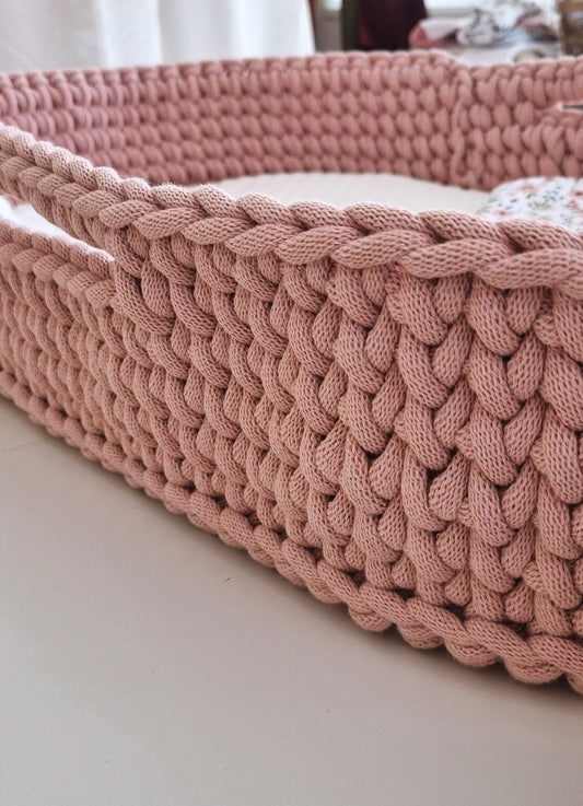 Πλεκτή Αλλαξιέρα Με Αντιβακτηριδιακό Στρωματάκι Baby Pink - The4kins baby brand