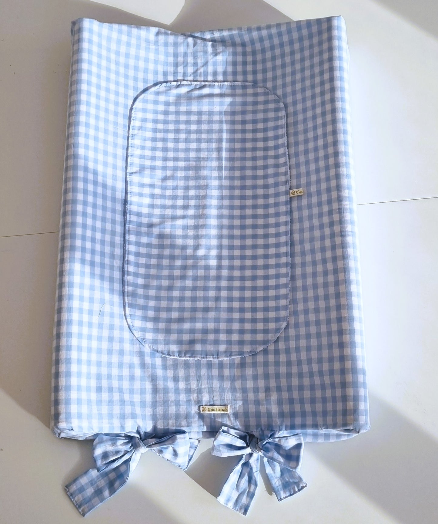 Υφασμάτινο κάλυμμα αλλαξιέρας The4kins σε διάσταση 70x50.