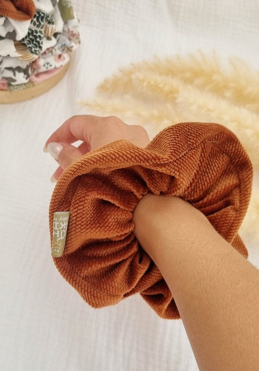 Velvet cinnamon Scrunchie - The4kins baby brand