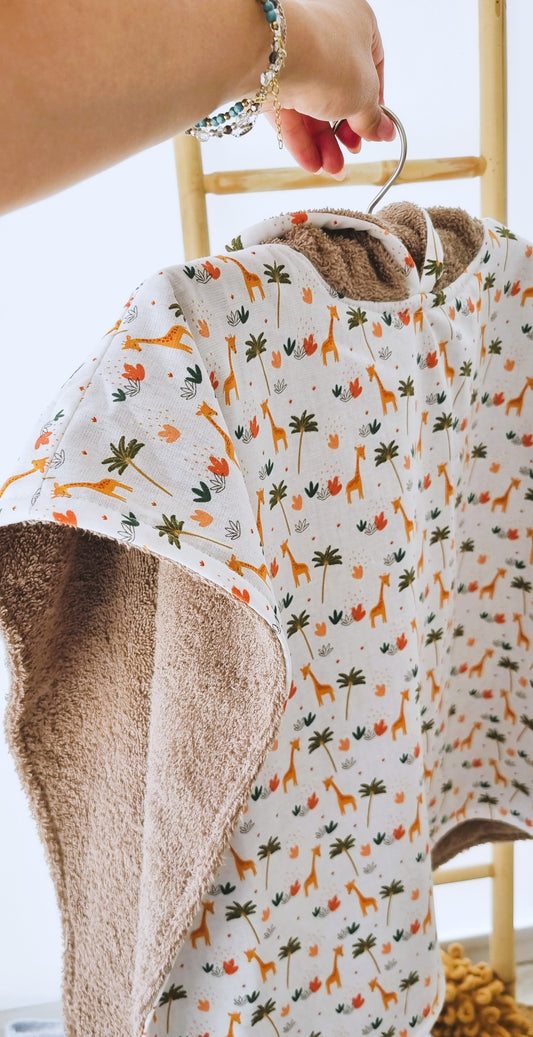 Giraffe  Poncho Παραλίας