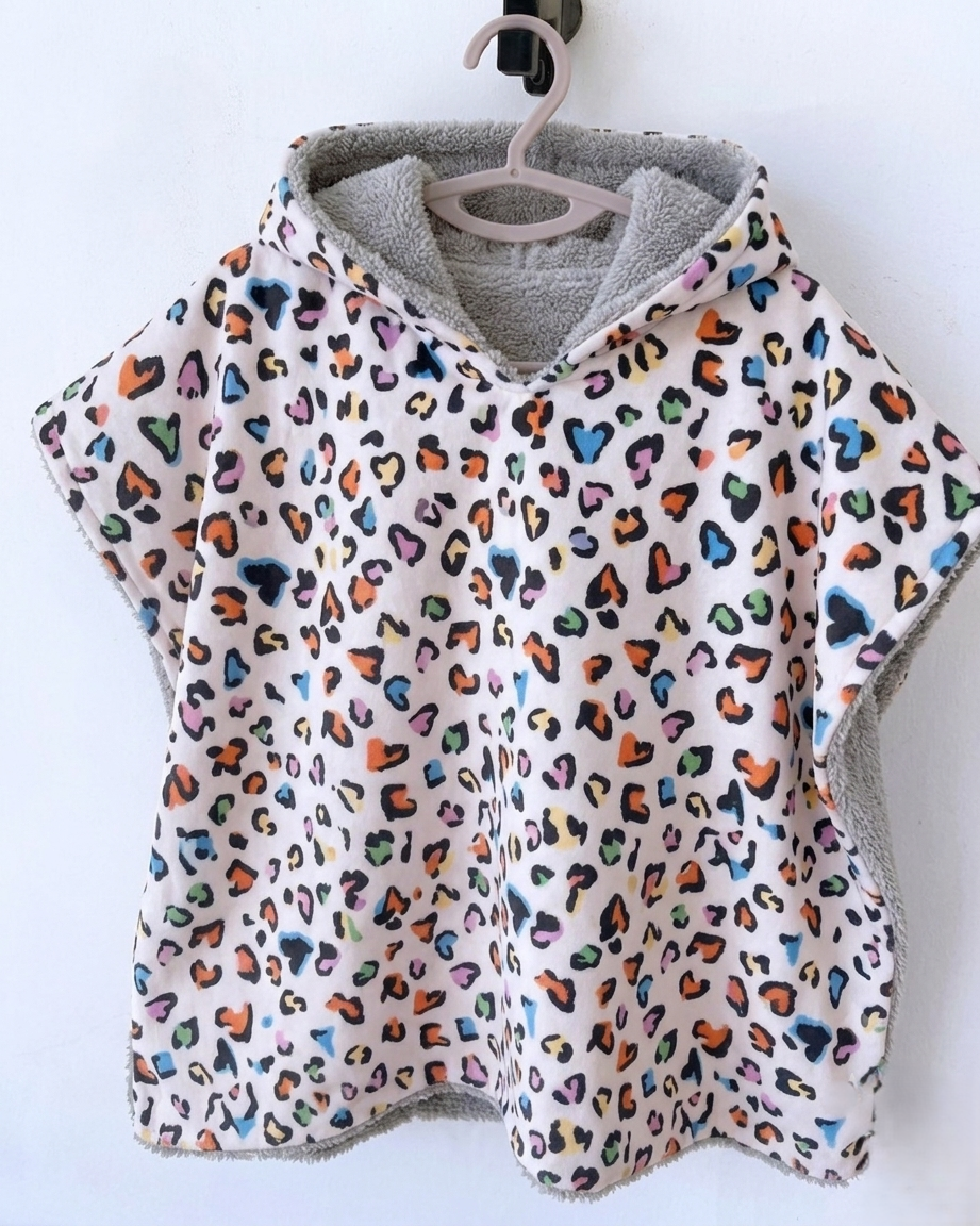 Colorful animal print Poncho Παραλίας