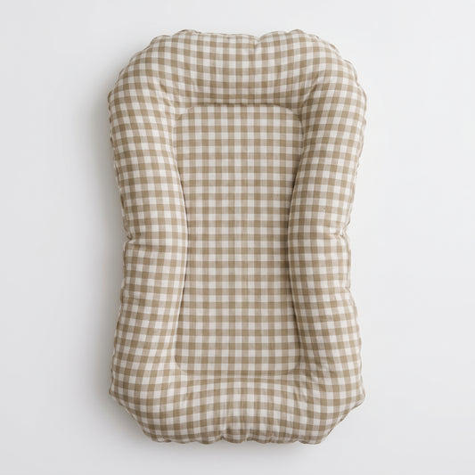 Νέας γενιάς cocoon Safe-Lounge Baby Nest - Gingham Beige