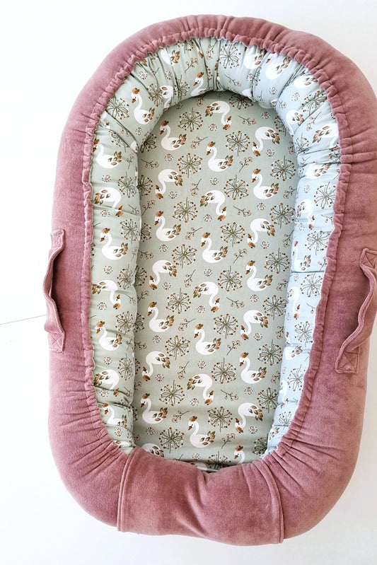 Χειροποίητη φωλιά ύπνου Swanlake με κύκνους για κορίτσι