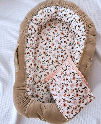 Xειροποίητη Φωλιά μωρού Baby Nest Bloom με λουλούδια για κορίτσι - The4kins premium essentials 
