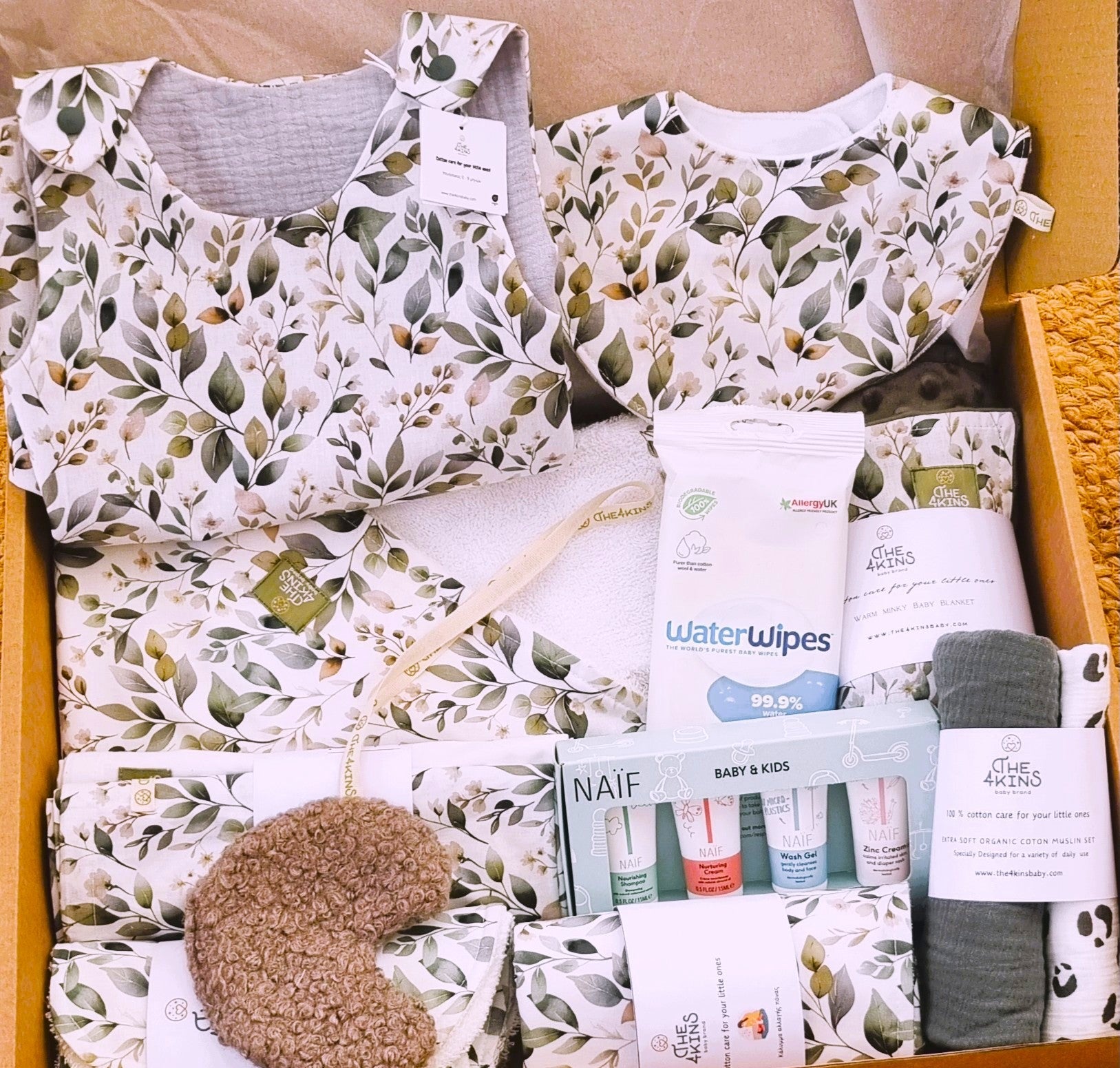 Magnolia Welcome Baby Box - The4kins baby brand