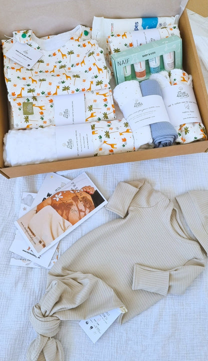 Giraffe Welcome Baby Box - The4kins baby brand